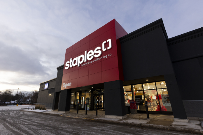 Staples Canada — iPhone Replaces Legacy Scanners Across 298 Stores